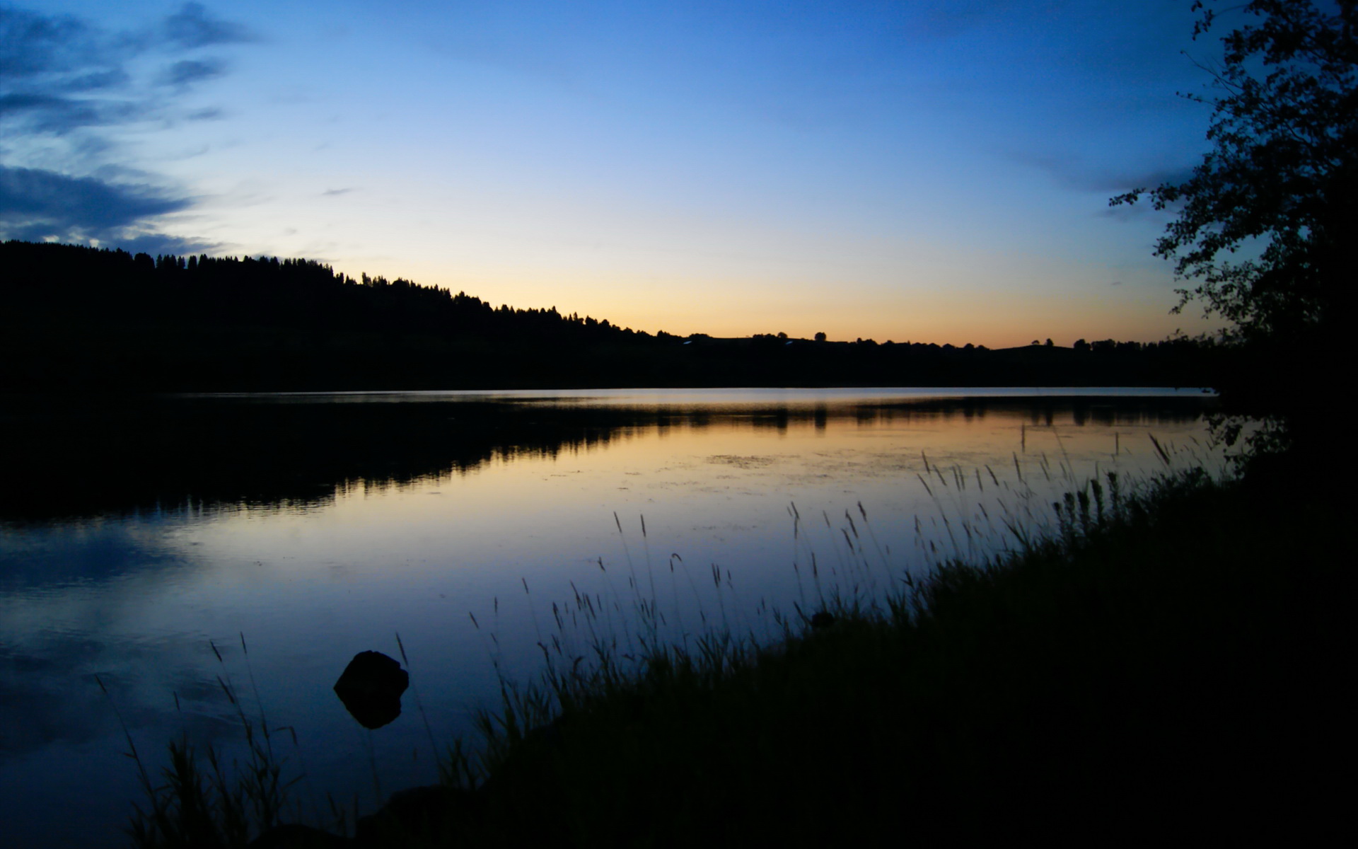 意甲：米兰双雄继续追赶，积分脱离中游队伍，sina意甲米兰