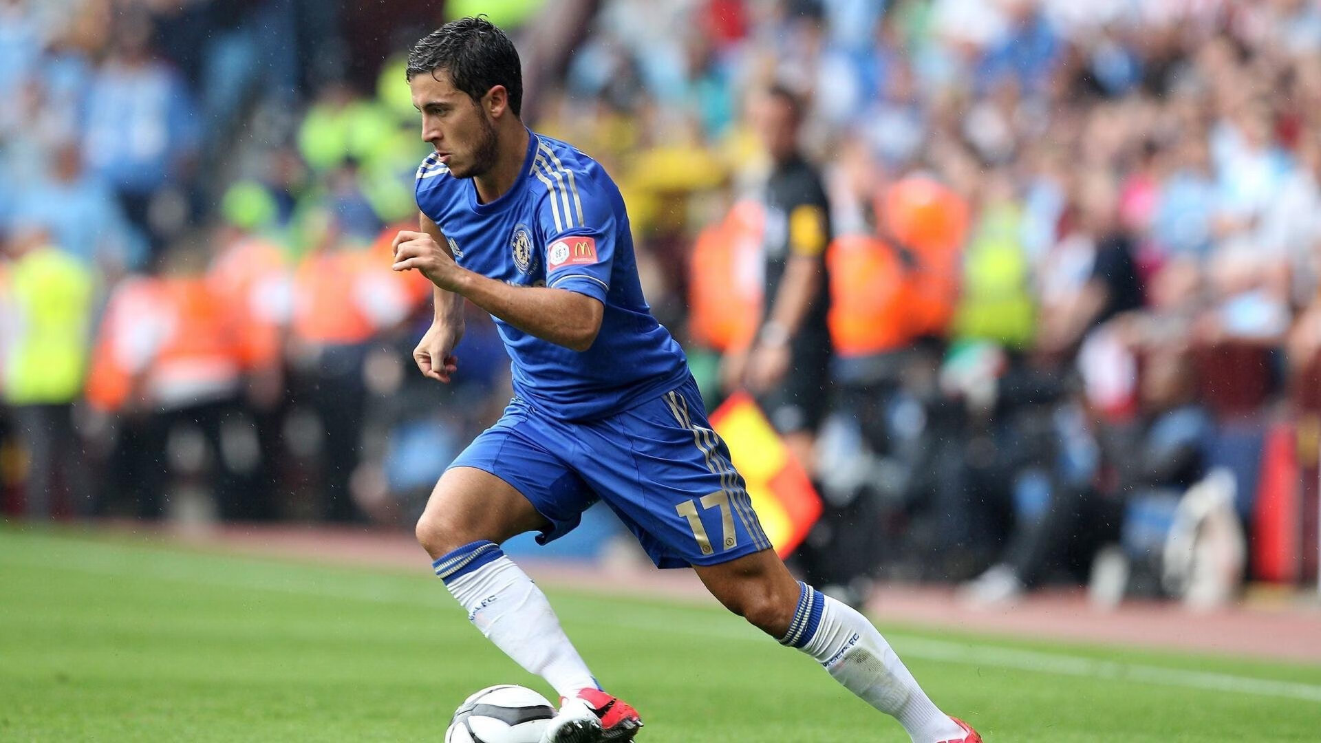 帕利斯特冲线瞬间引发现场欢呼，帕里斯特汽车